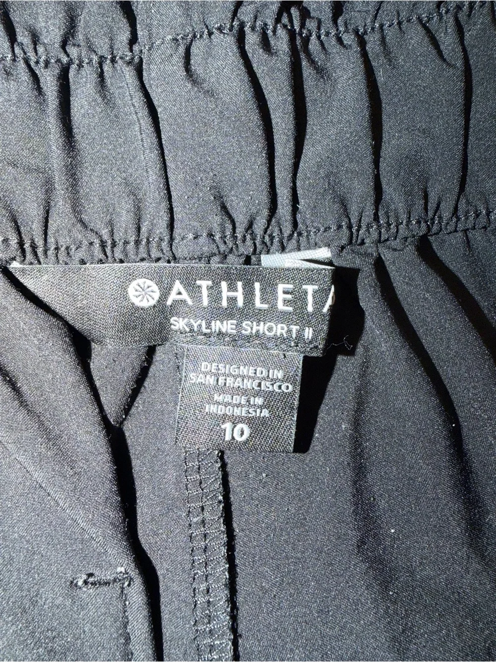 Athleta Skyline ii Black Paperbag Shorts with Tie Belt Size 10